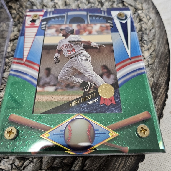 Lot Of Minnesota Twins Collection - Picture 3 of 5